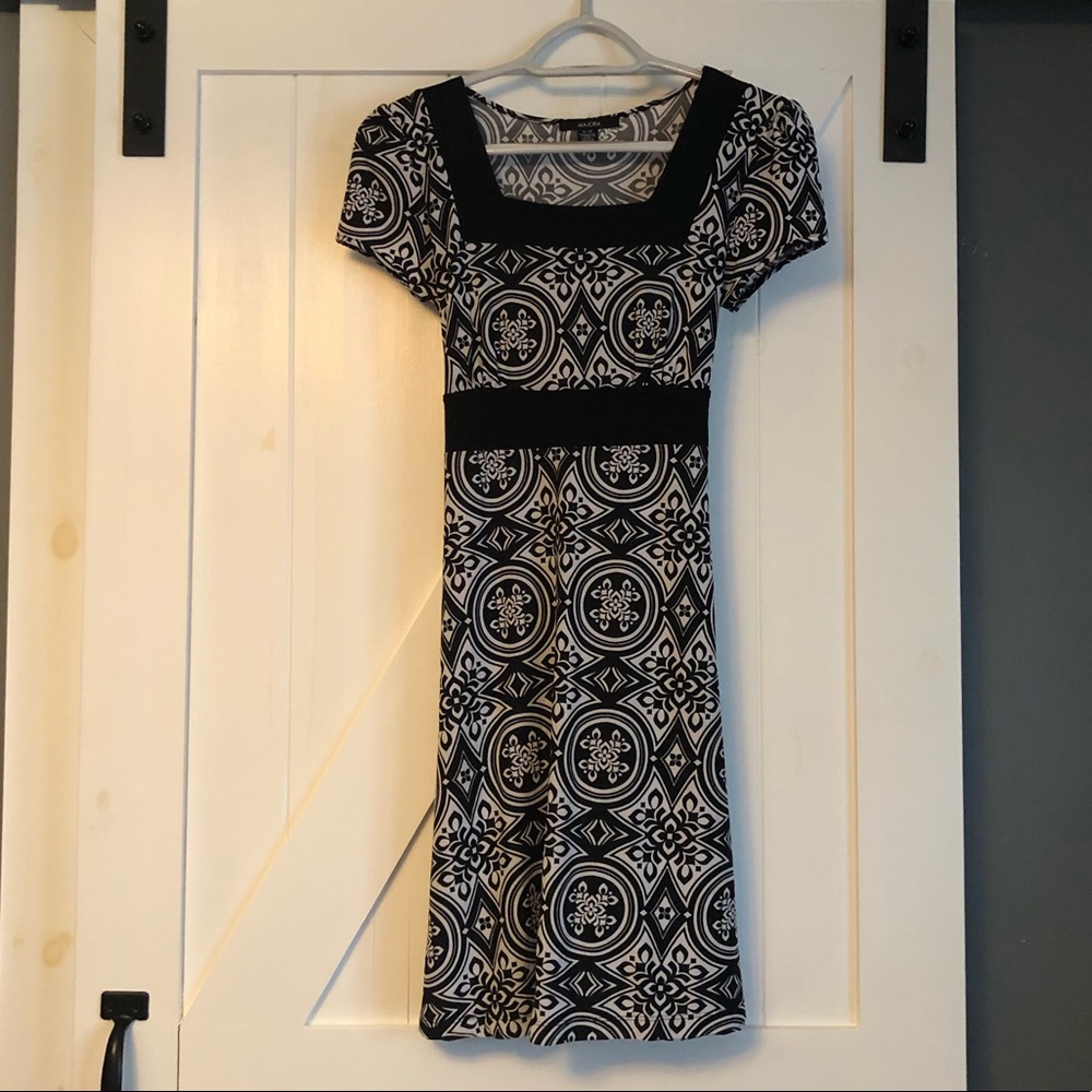 Majora black and white dress